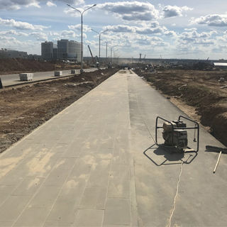 Устройство дороги с инженерными коммуникациями (префектура ТиНАО)